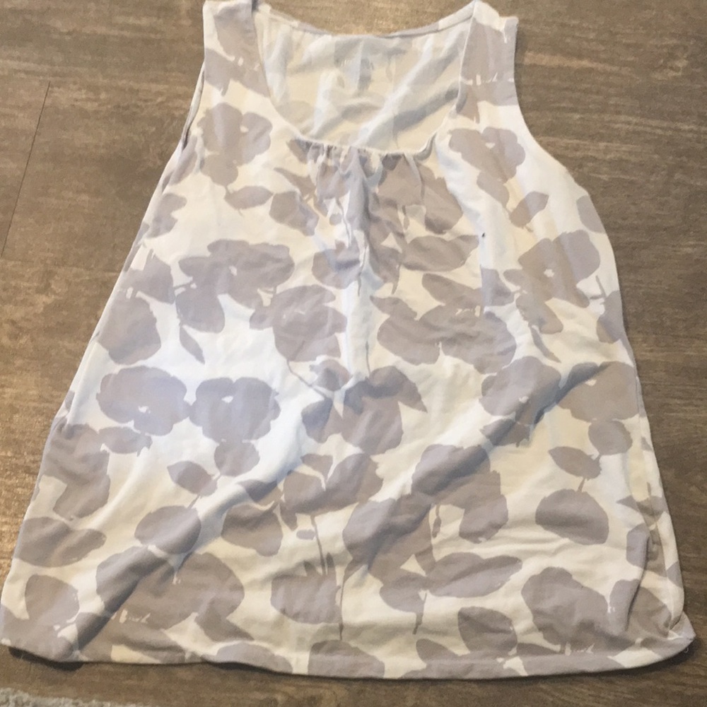 Nice flower pattern grey and white tank top